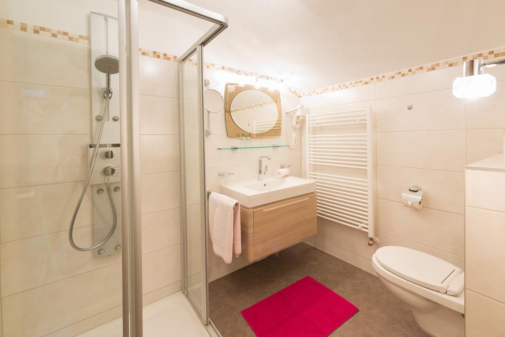 Haus Enzian Apartment Lermoos Phòng bức ảnh